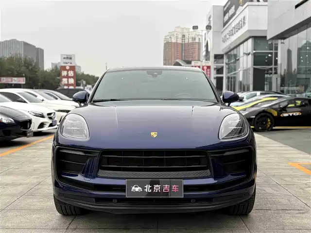 PORSCHE MACAN 2023