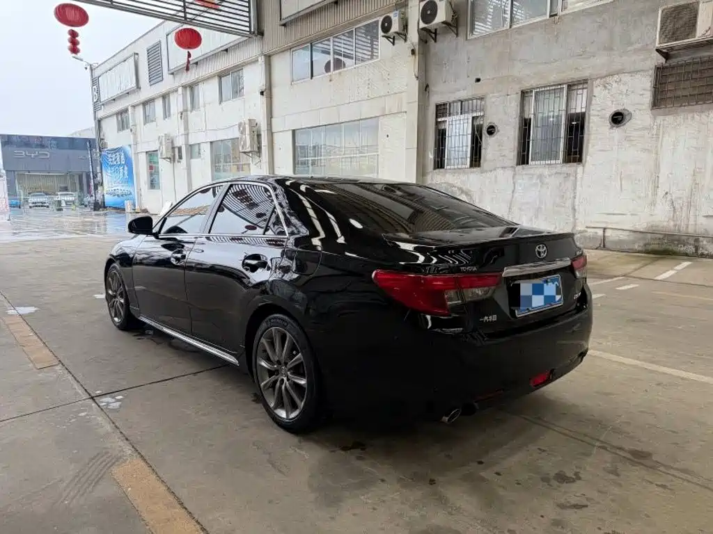 Toyota Reiz — миниатюра 7