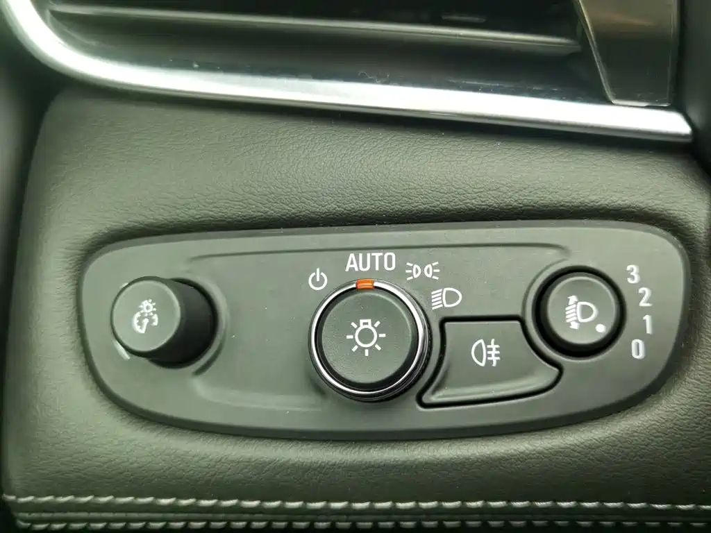 Buick LaCrosse — миниатюра 21