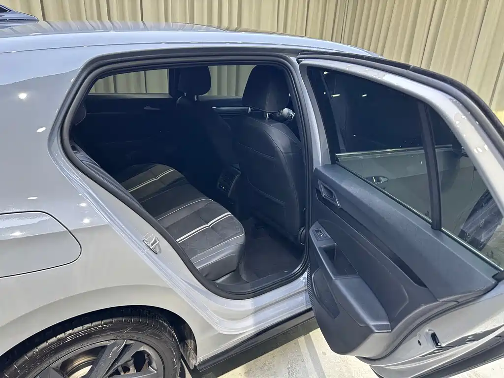 Volkswagen Golf — миниатюра 16