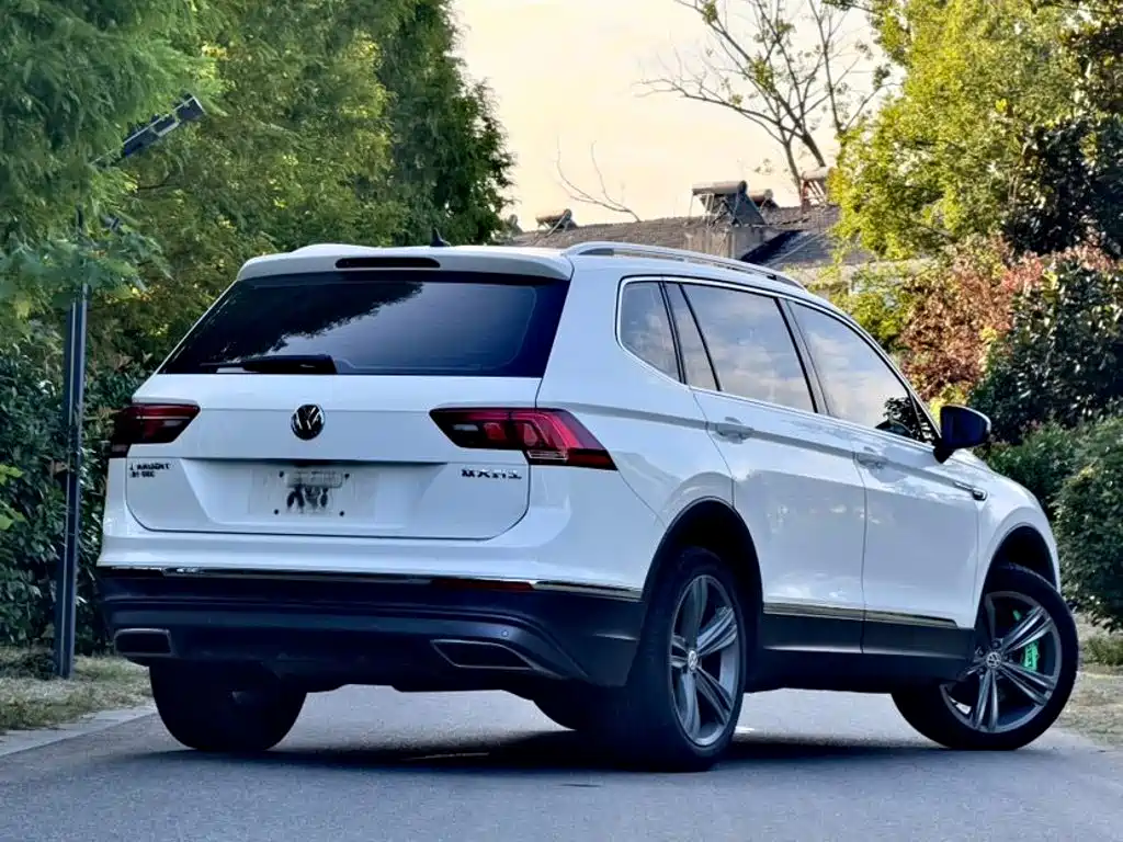Volkswagen Tiguan L — миниатюра 8