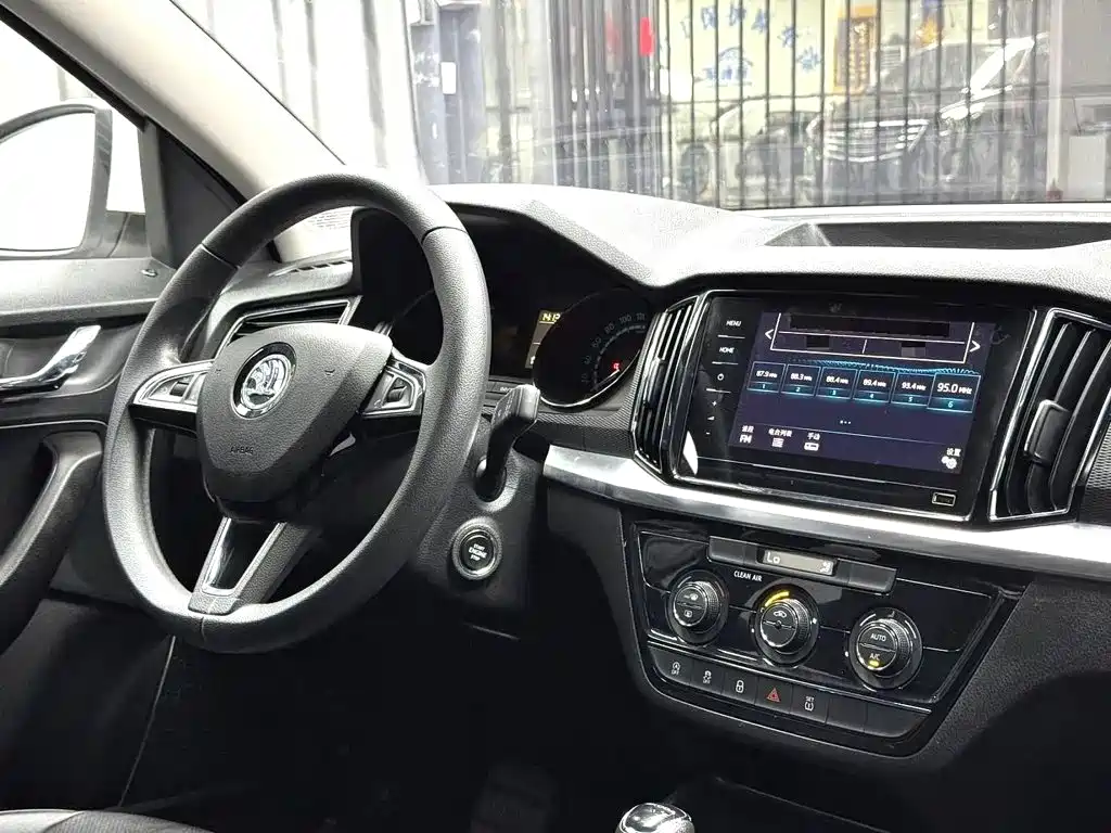 Skoda Kamiq — миниатюра 9