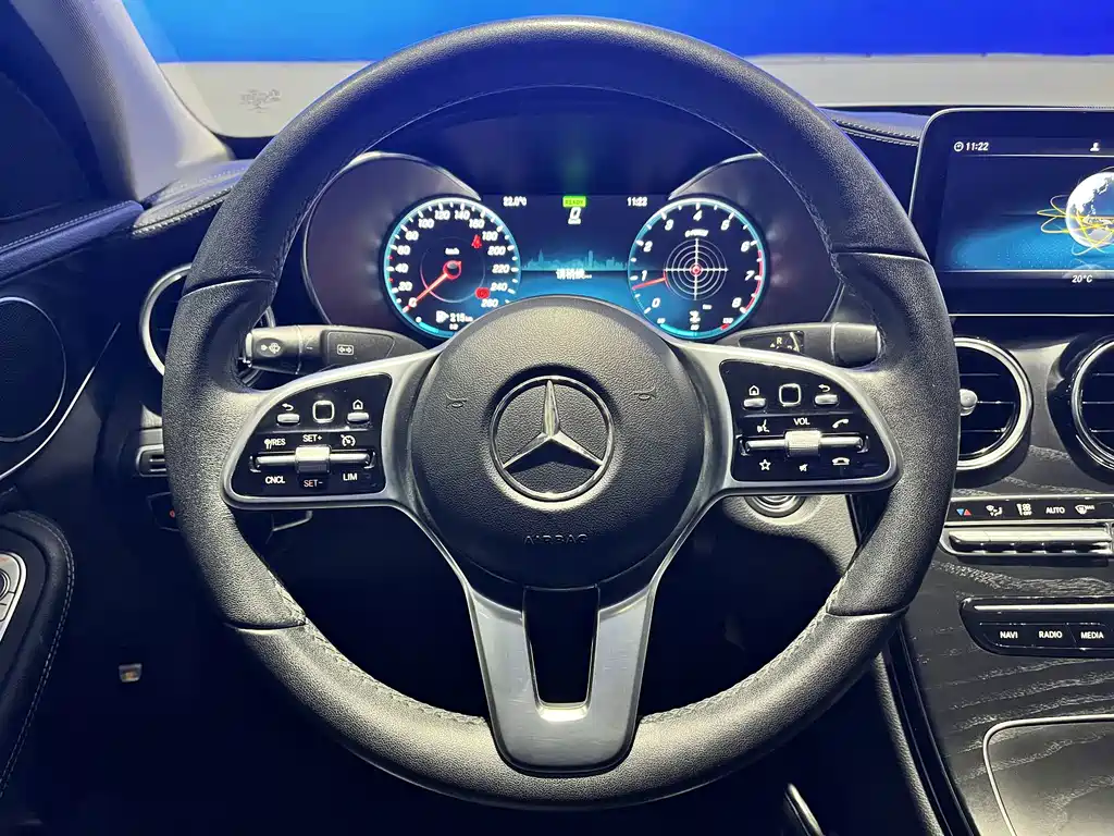 Mercedes-Benz C-Class — миниатюра 12