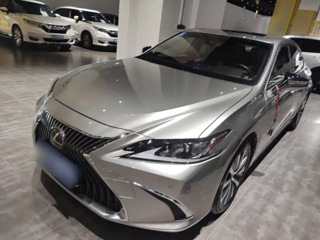 Lexus ES — миниатюра 2