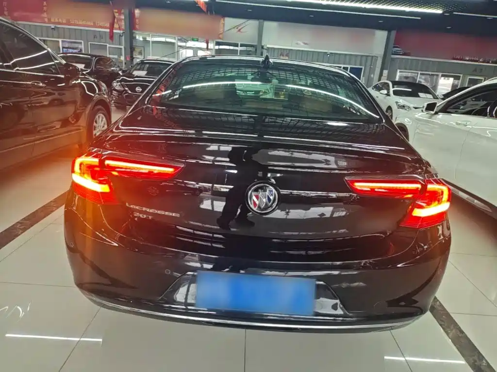 Buick LaCrosse — миниатюра 6