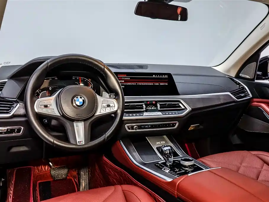 BMW X5 2022 xDrive 30Li Premium M Sport