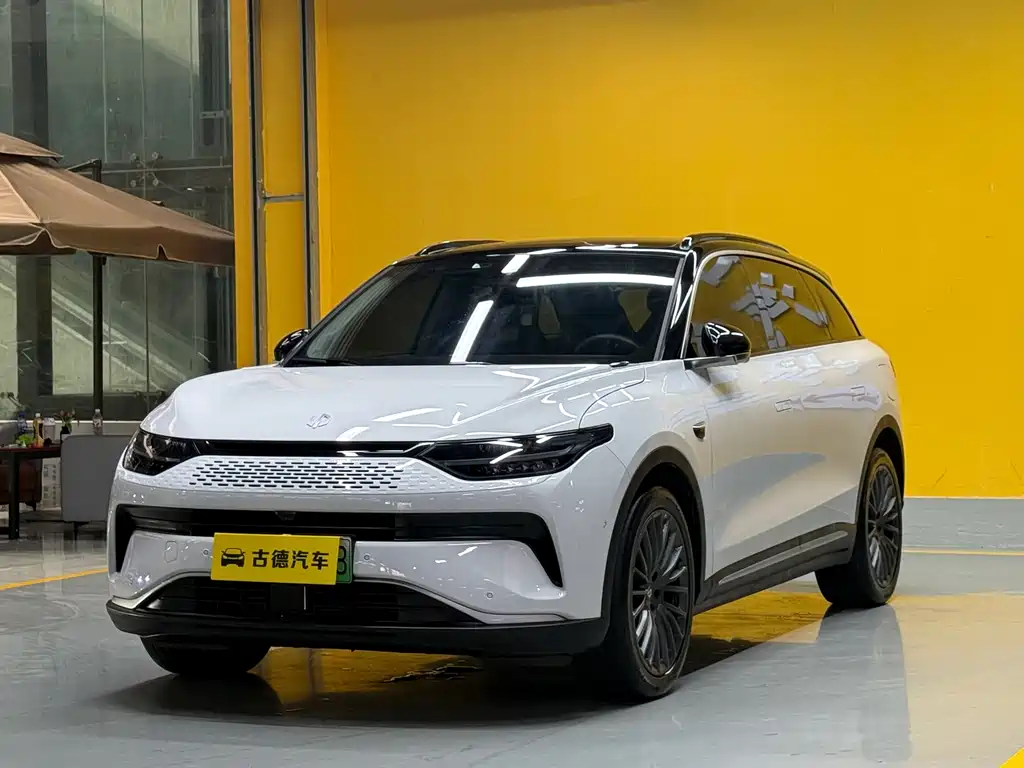 Leapmotor C11