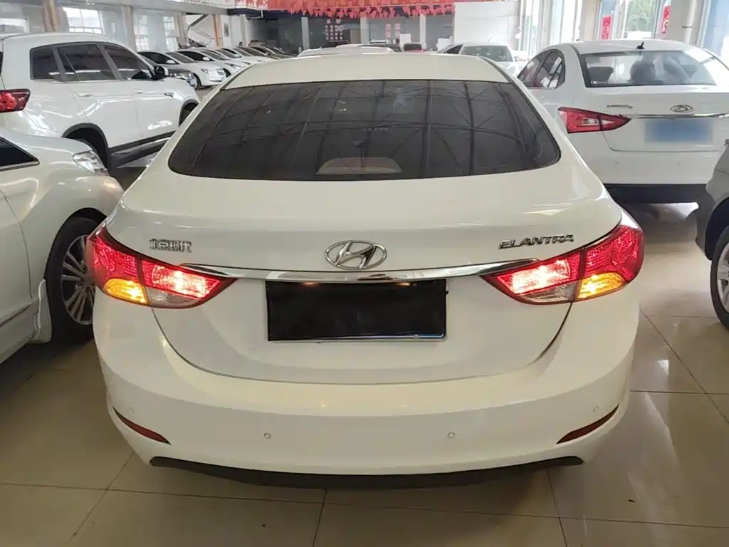 Hyundai Elantra Langdong — миниатюра 6