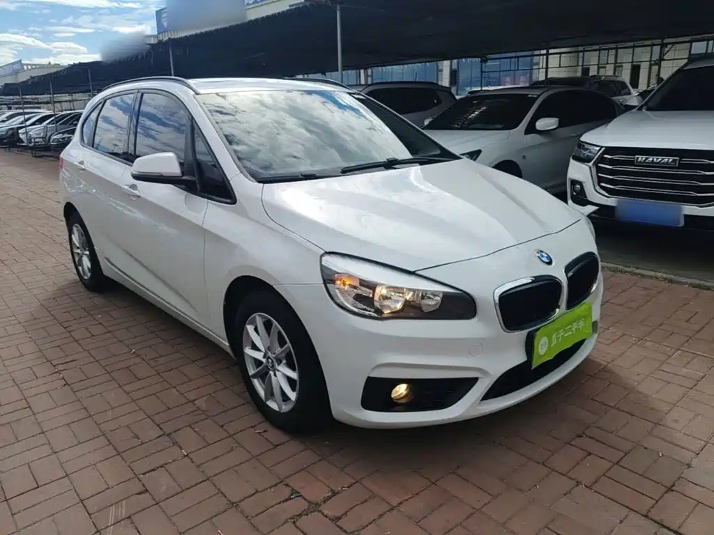 BMW 2 Series Active Tourer — миниатюра 4