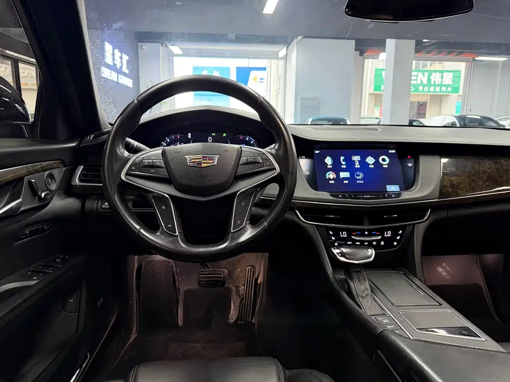 Cadillac CT6 28T Luxury Type, фото 7