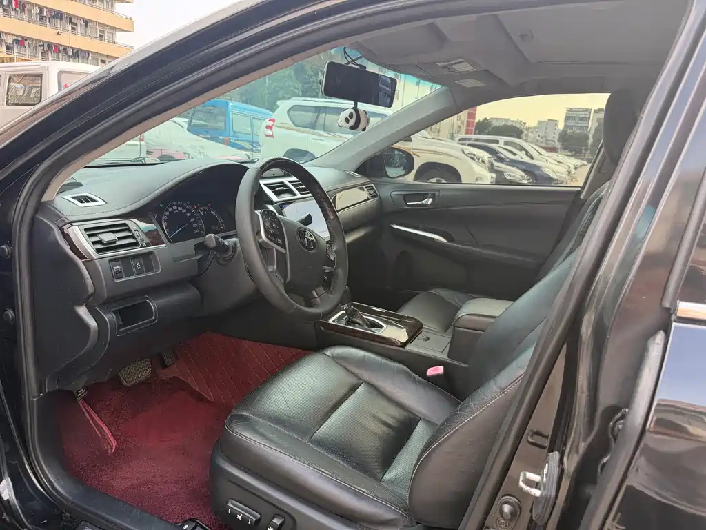 Toyota Camry — миниатюра 7