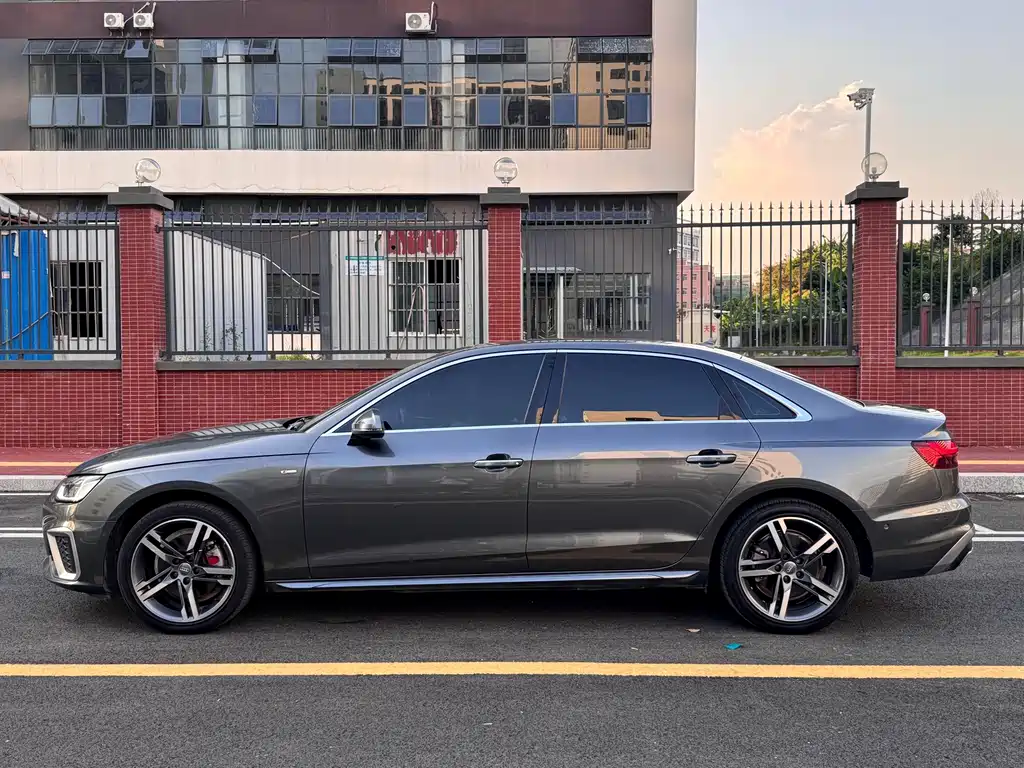Audi A4L — миниатюра 7