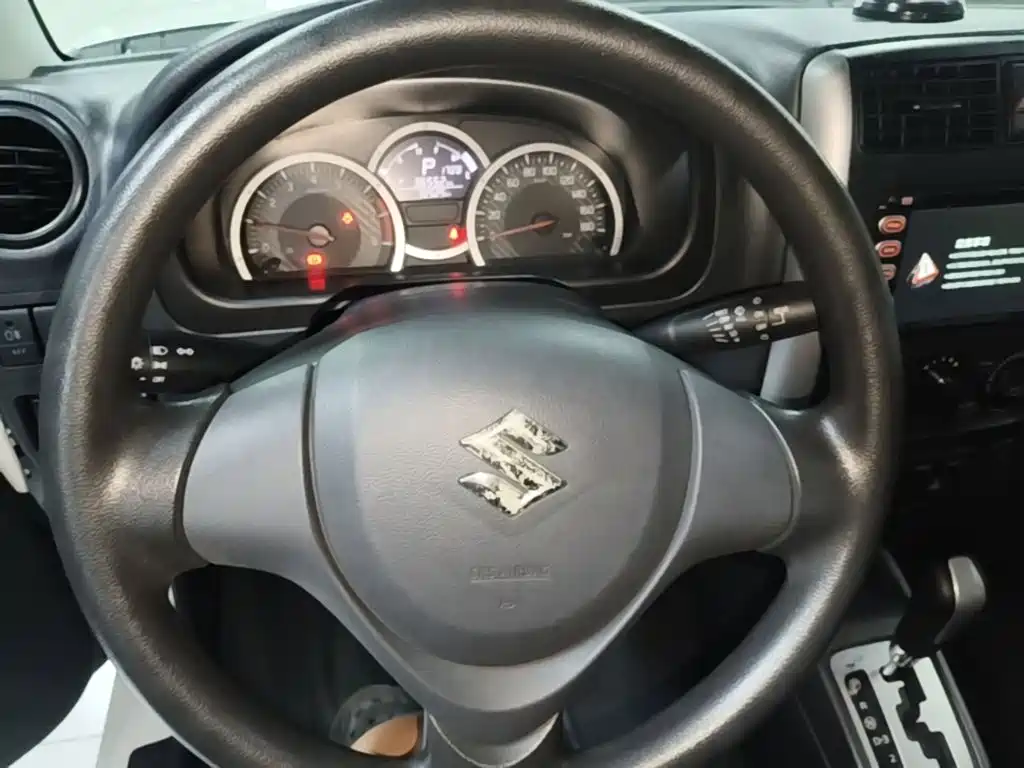 Suzuki Jimny — миниатюра 11