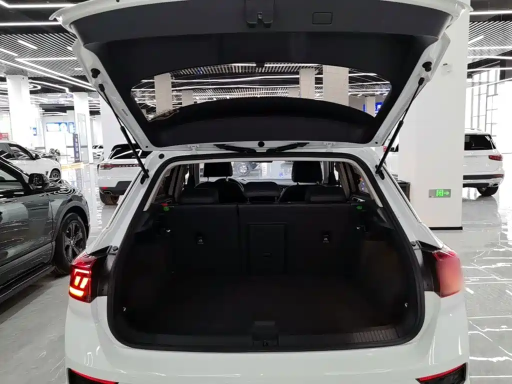 Volkswagen T-Roc — миниатюра 19