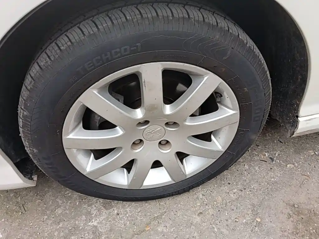 Peugeot 308 — миниатюра 23
