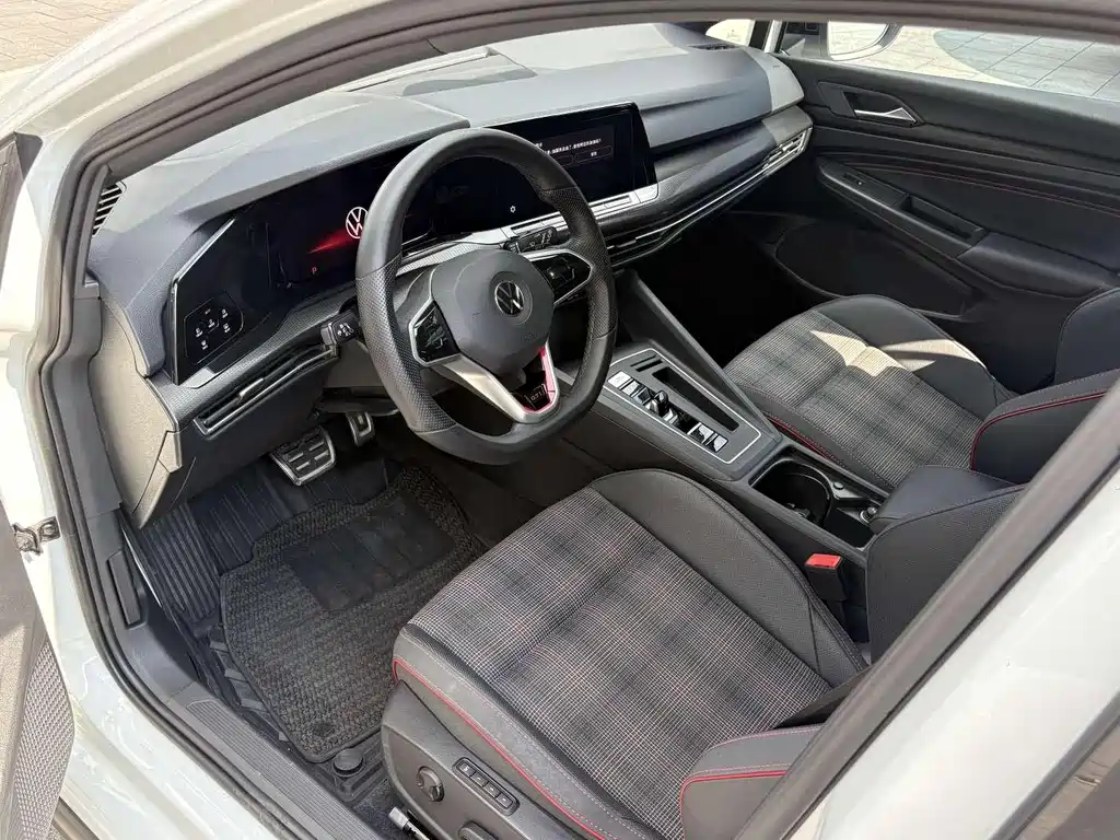 Volkswagen Golf GTI — миниатюра 4