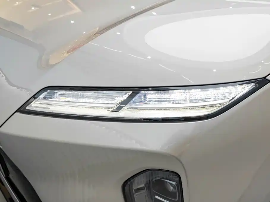 NIO ES8 — миниатюра 11