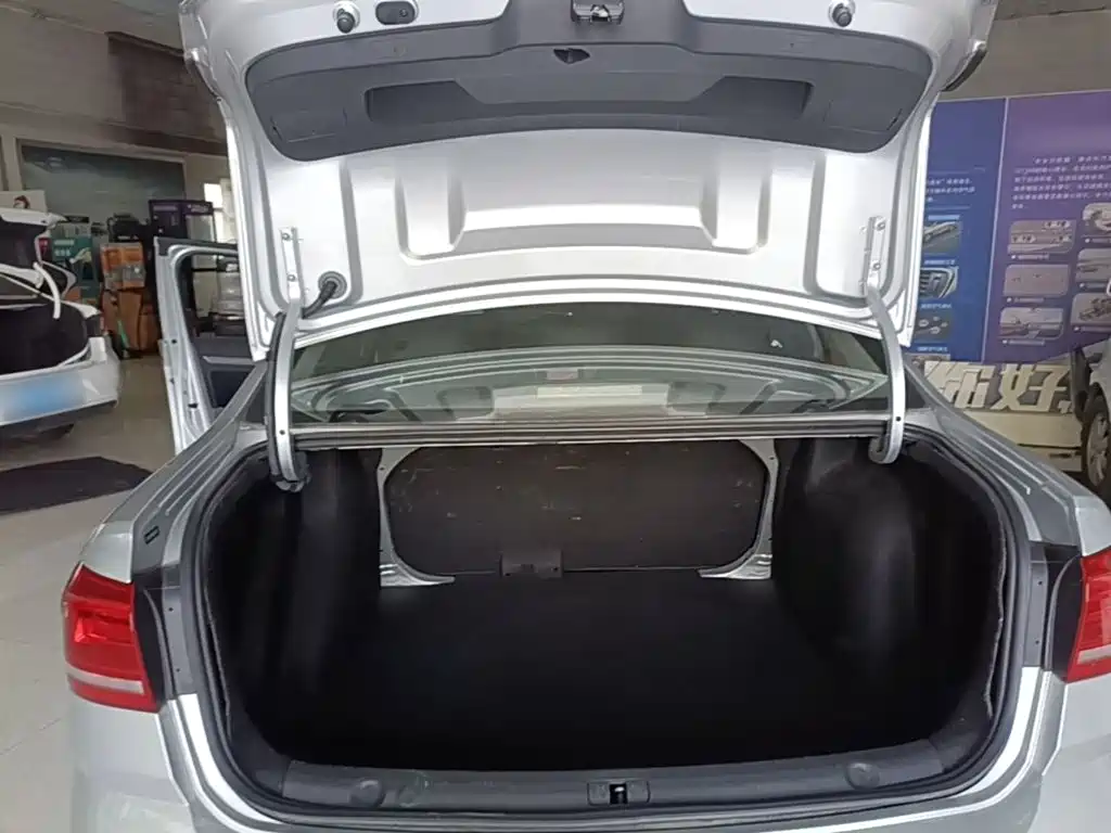 Volkswagen Lavida — миниатюра 19
