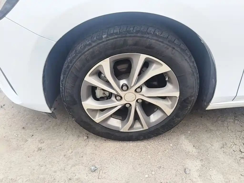 Buick Verano — миниатюра 23