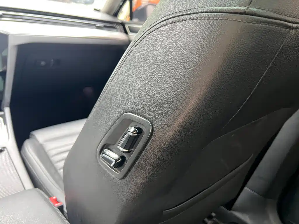 Volkswagen Magotan 2017 330TSI DSG Lead