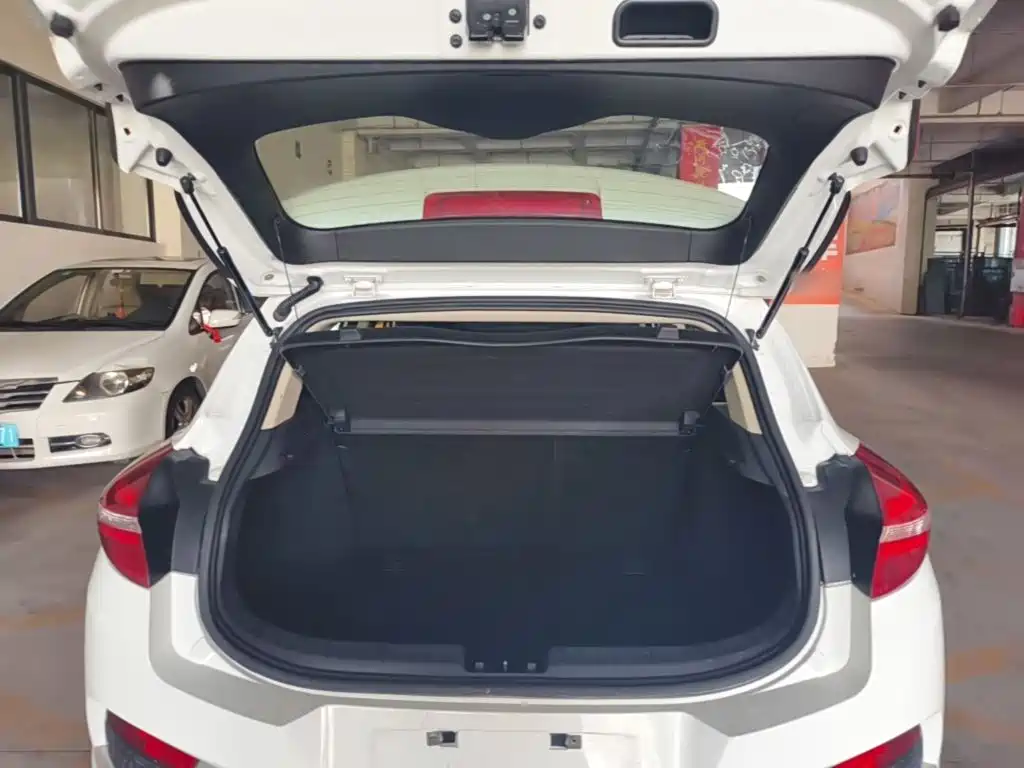 Geely Emgrand GS — миниатюра 19