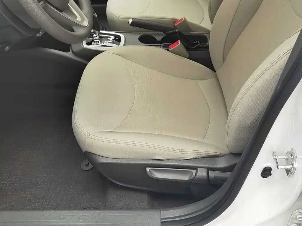 Chevrolet Sail — миниатюра 20