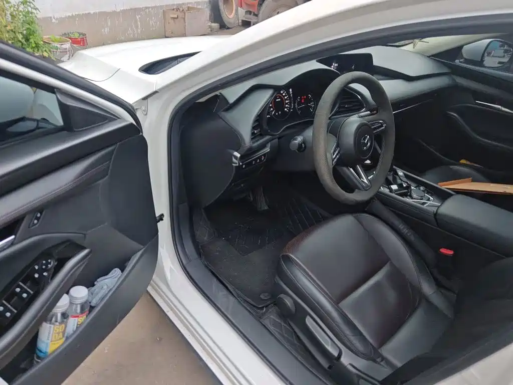 Mazda 3 Axela — миниатюра 17