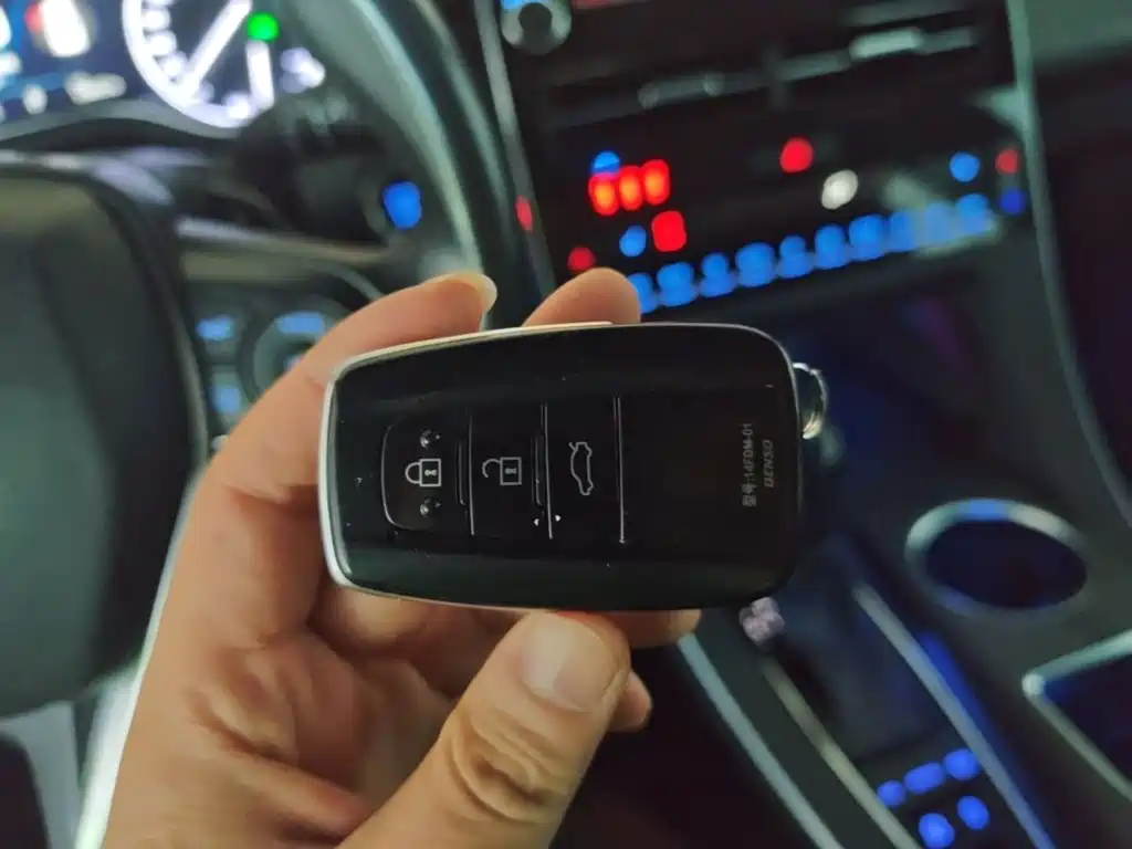 Toyota Avalon — миниатюра 11