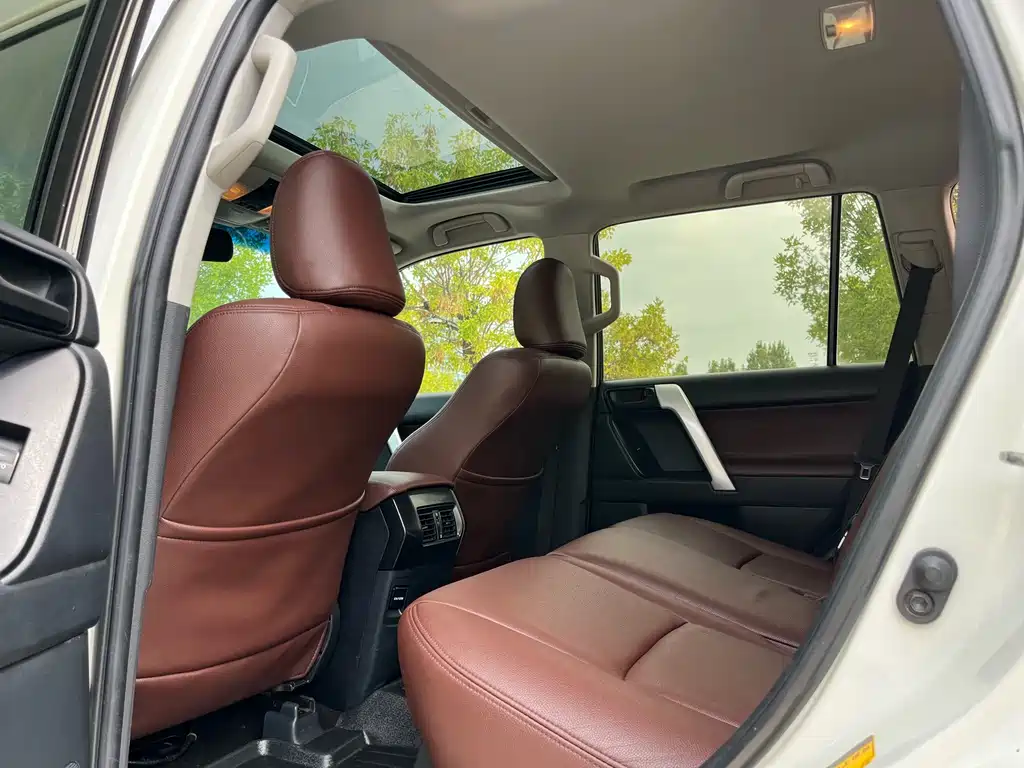 Toyota Prado — миниатюра 8