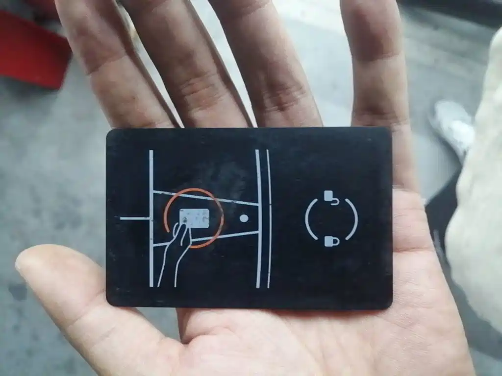 Tesla Model 3 — миниатюра 9