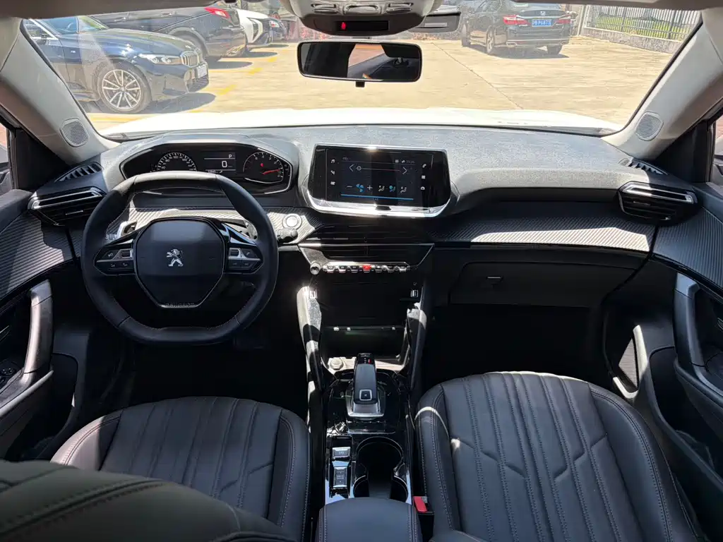 Peugeot 2008 — миниатюра 15