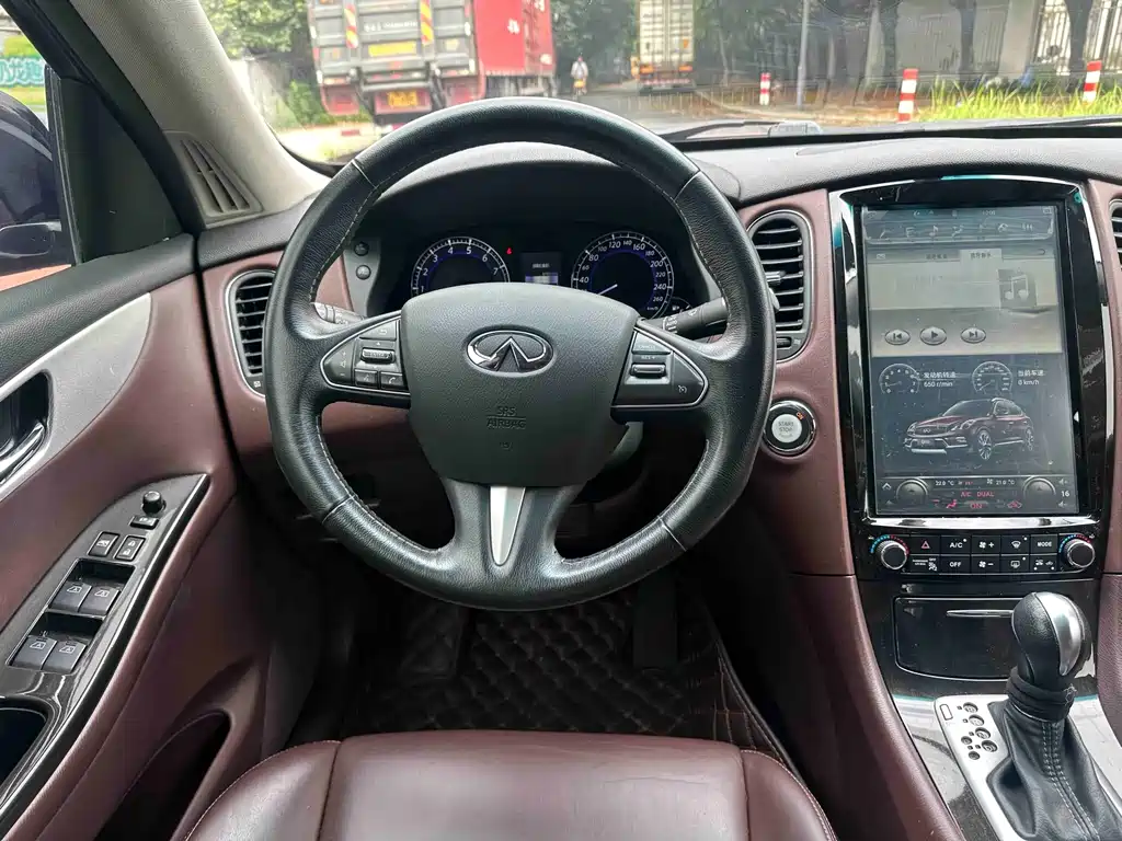 Infiniti QX50 — миниатюра 11