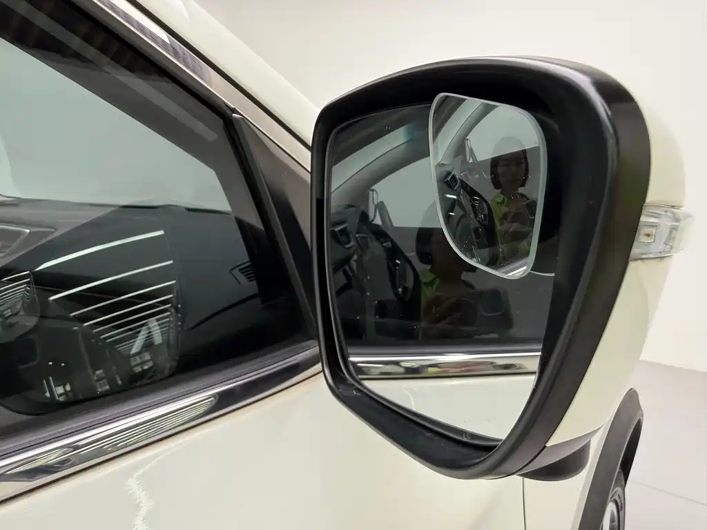 Nissan Qashqai — миниатюра 21