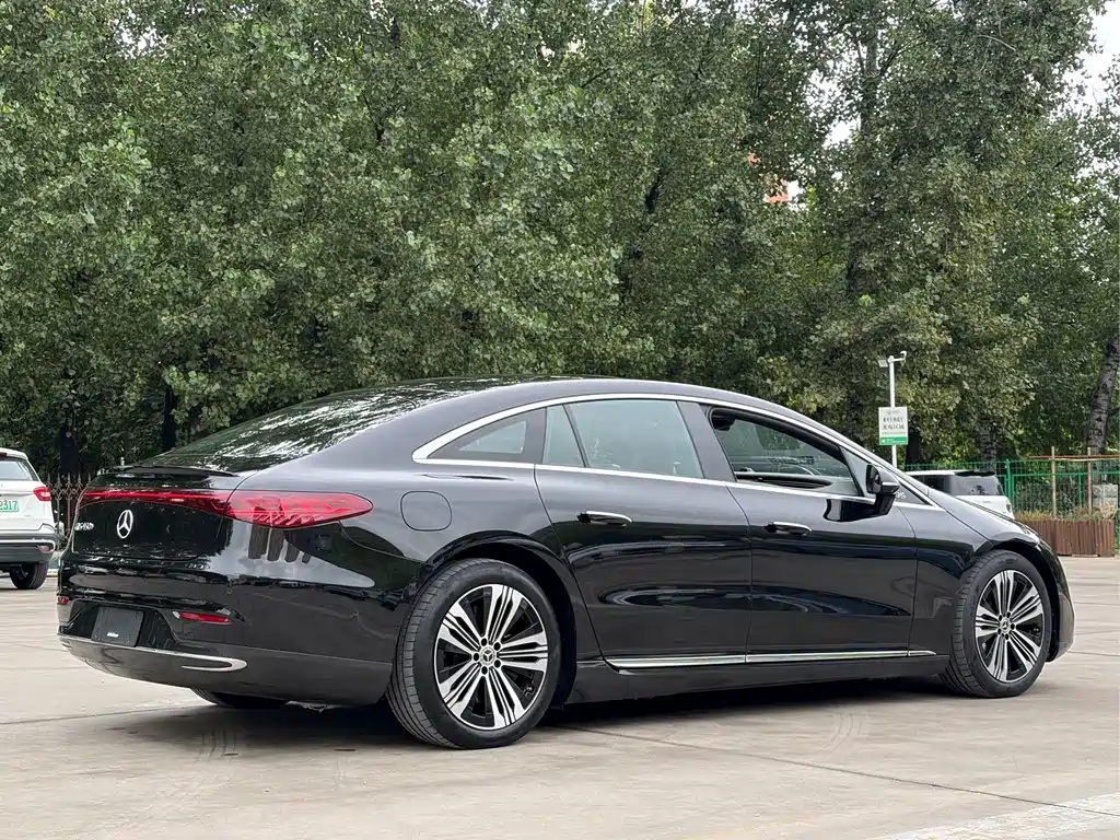 Mercedes-Benz EQS — миниатюра 9