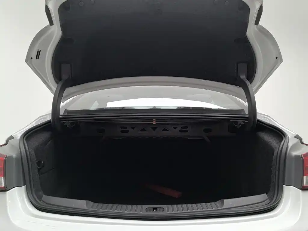 Buick Verano — миниатюра 16