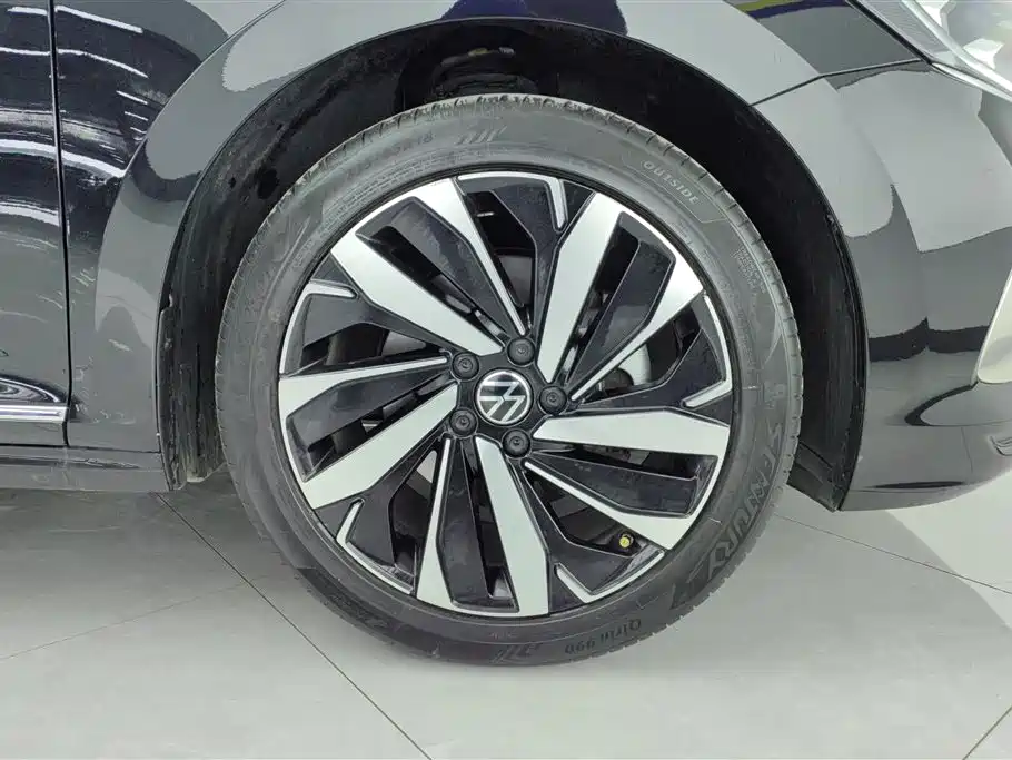 Volkswagen Passat 2024 330TSI Elite