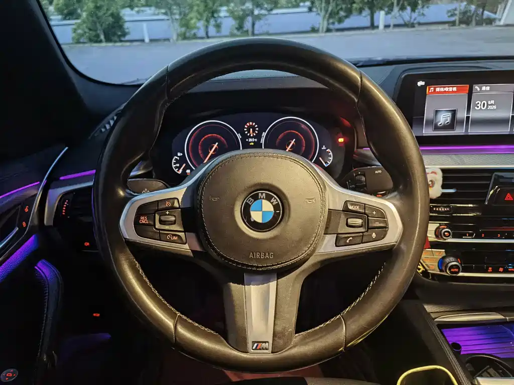 BMW 5 Series (Import) — миниатюра 22