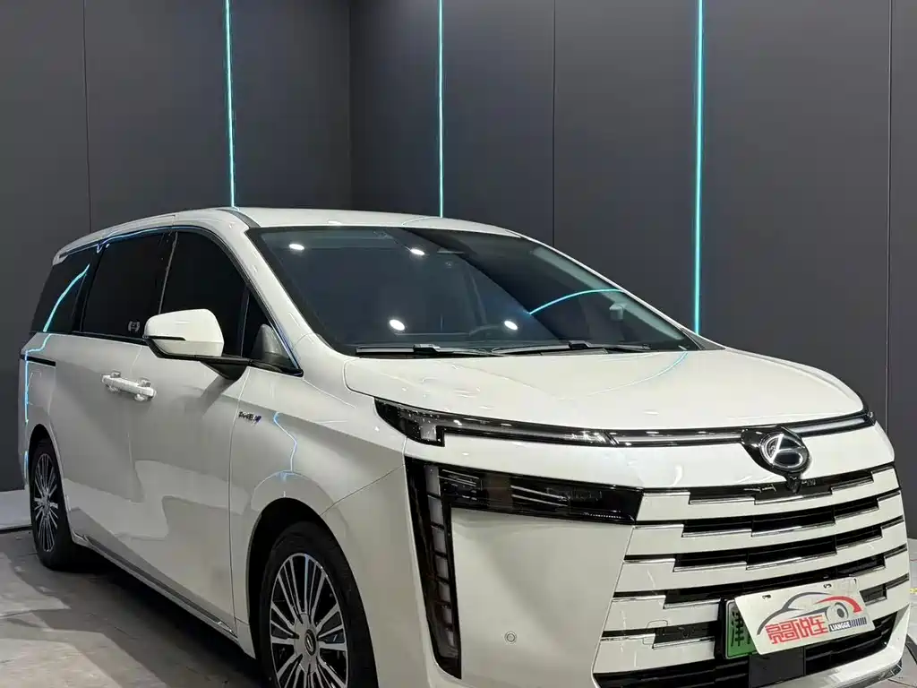 GAC Motor Trumpchi E8 PHEV — миниатюра 3