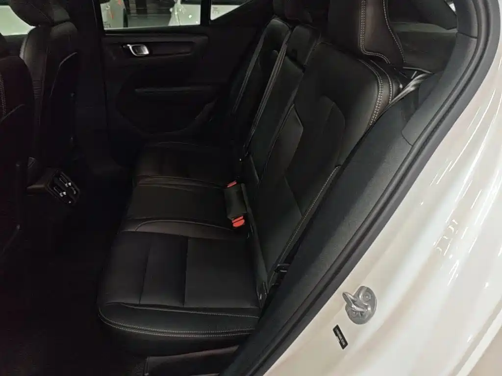 Volvo XC40 — миниатюра 17