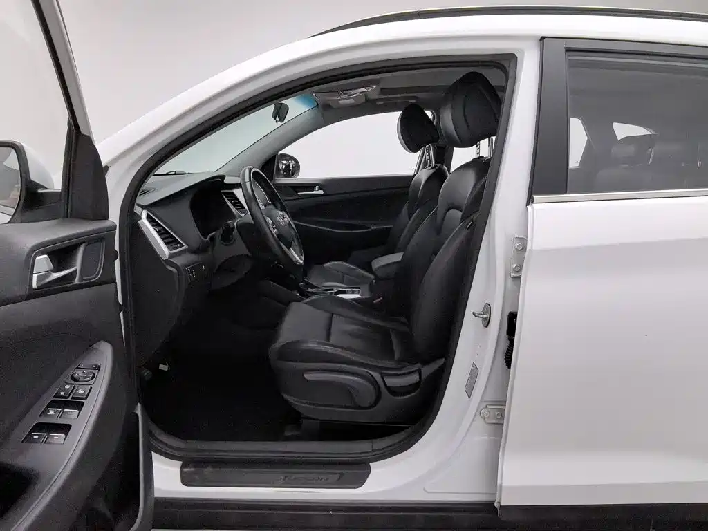 Hyundai Tucson — миниатюра 10