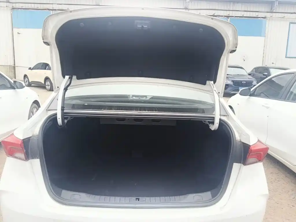 Buick Verano — миниатюра 19