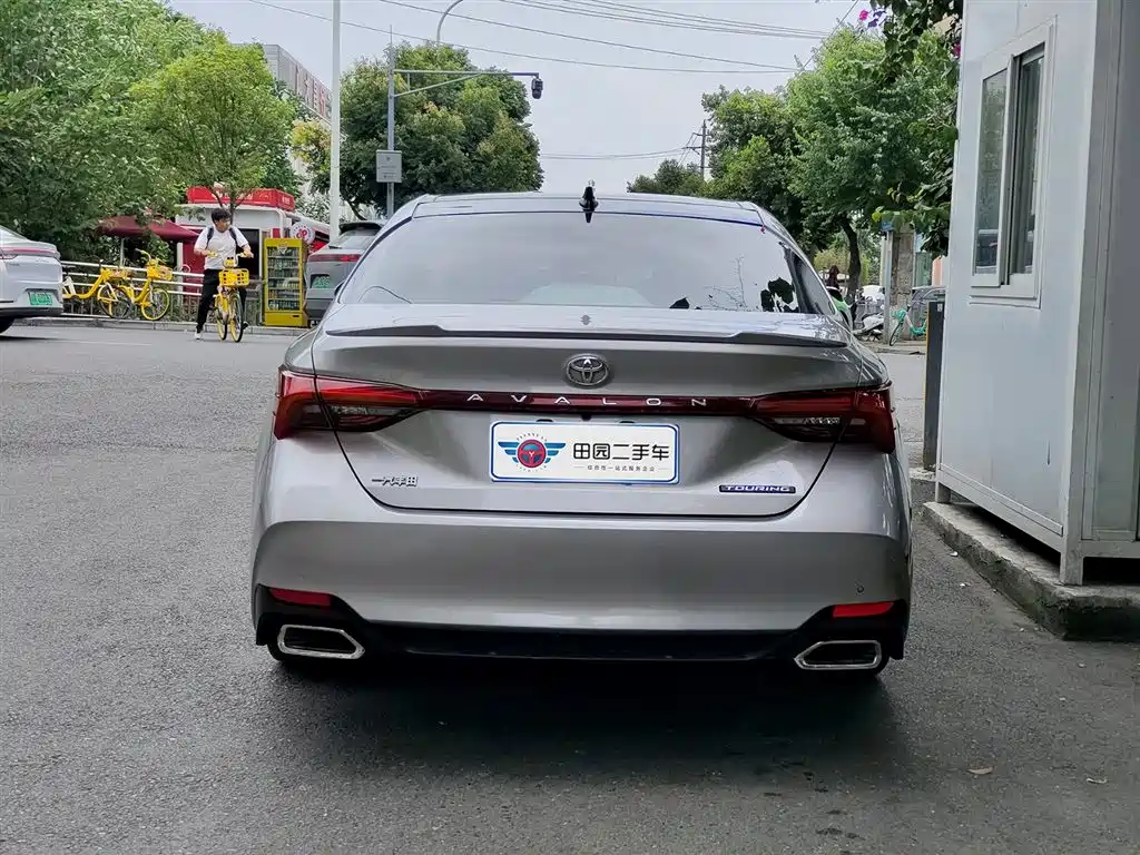 Toyota Avalon 2019 2.5L Touring Luxury VI