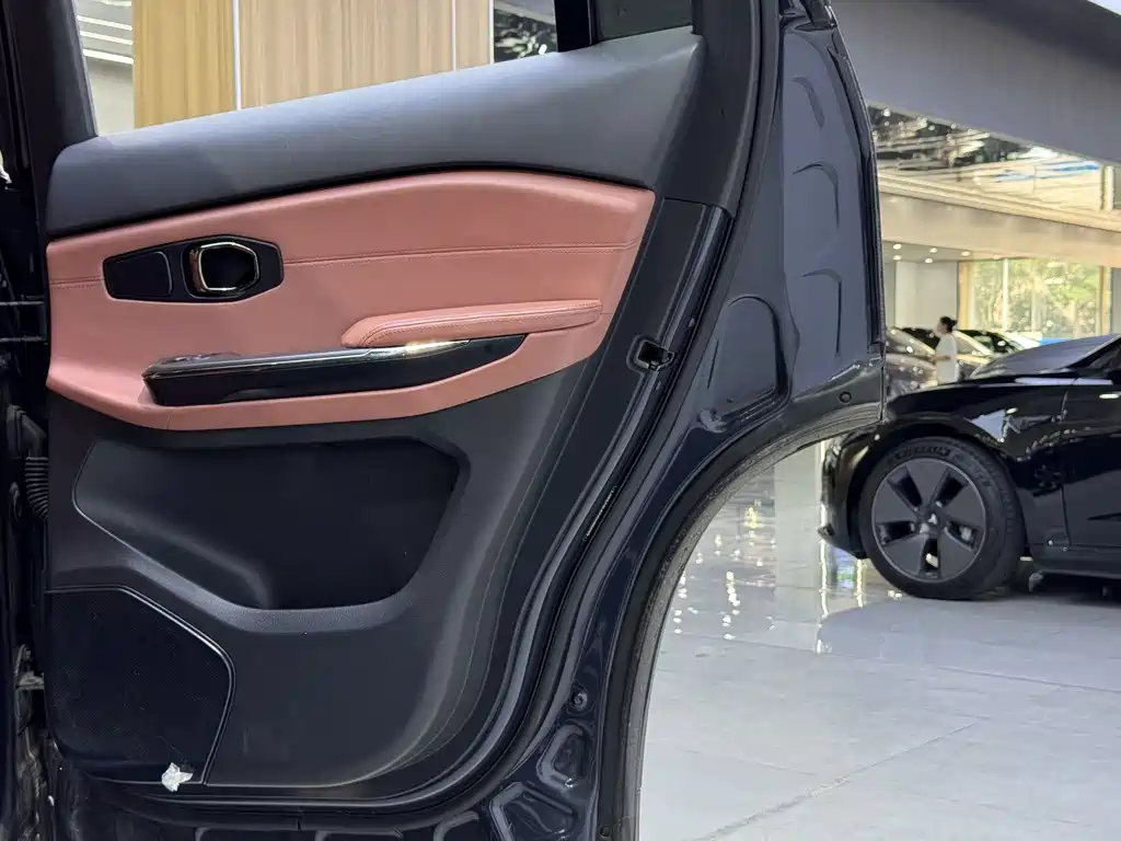 NIO EC6 — миниатюра 22