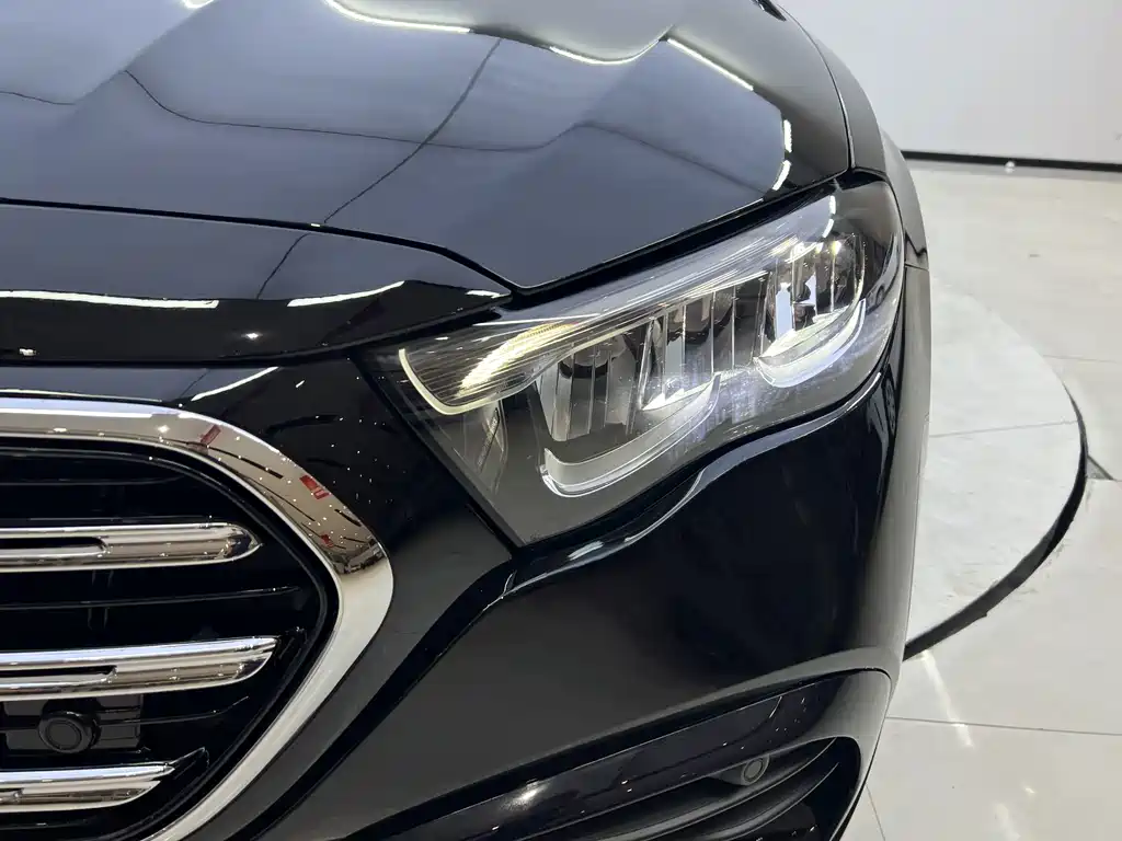 Mercedes-Benz E-Class New Energy — миниатюра 11