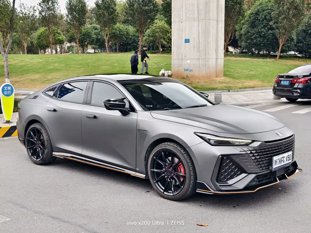 Changan UNI-V 2023 — фото 3