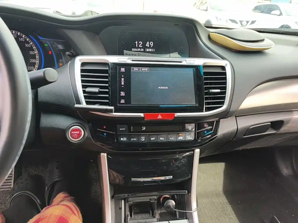 Honda Accord — миниатюра 18