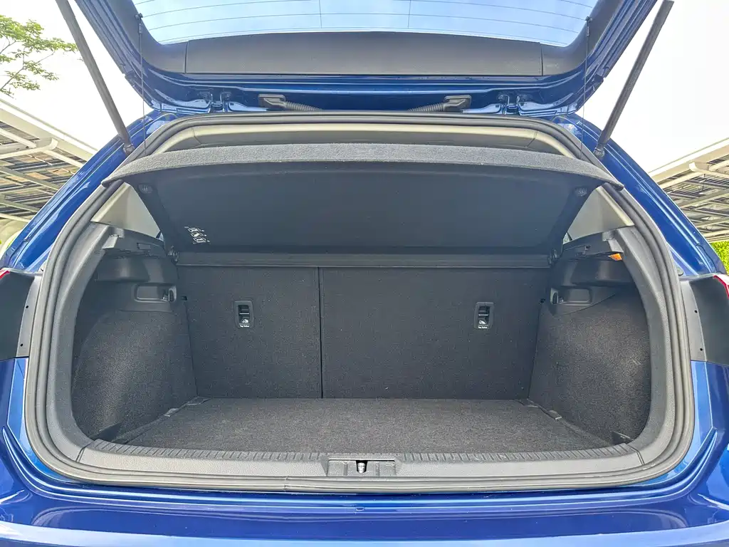 Volkswagen Golf 2014 1.6L AT Fashion