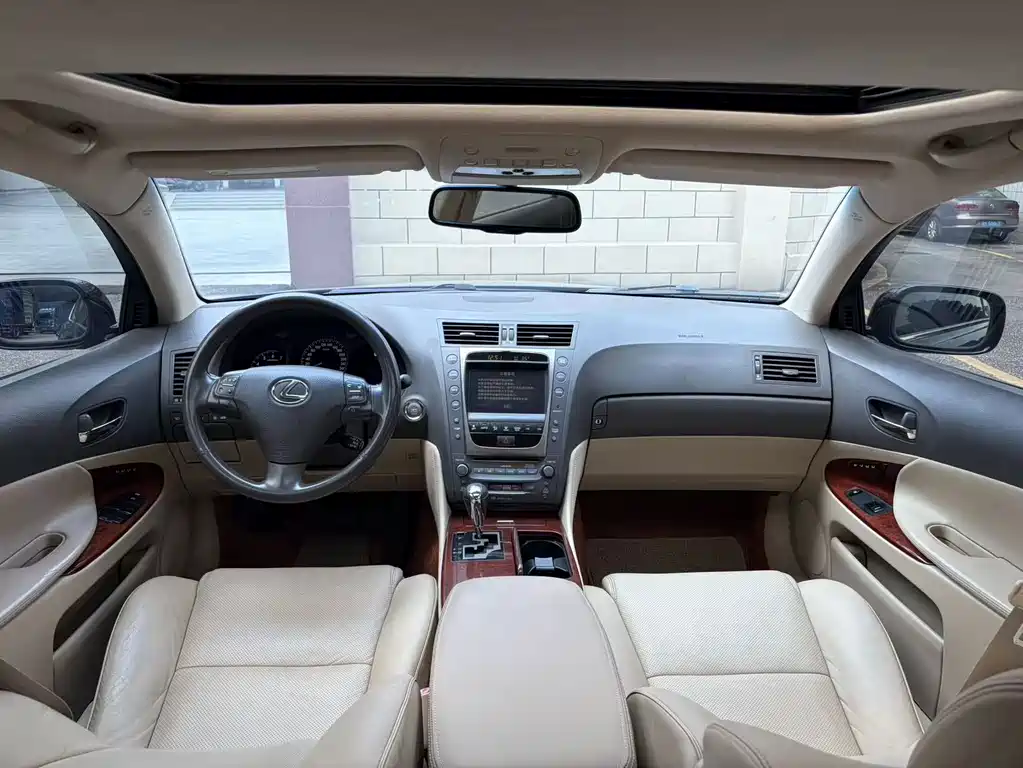 Lexus GS — миниатюра 10
