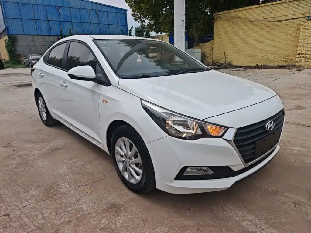 Hyundai Verna — миниатюра 4