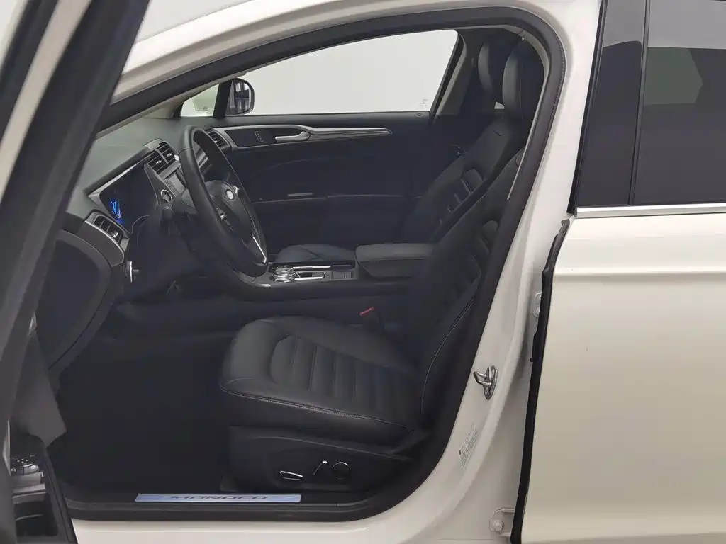 Ford Mondeo — миниатюра 10